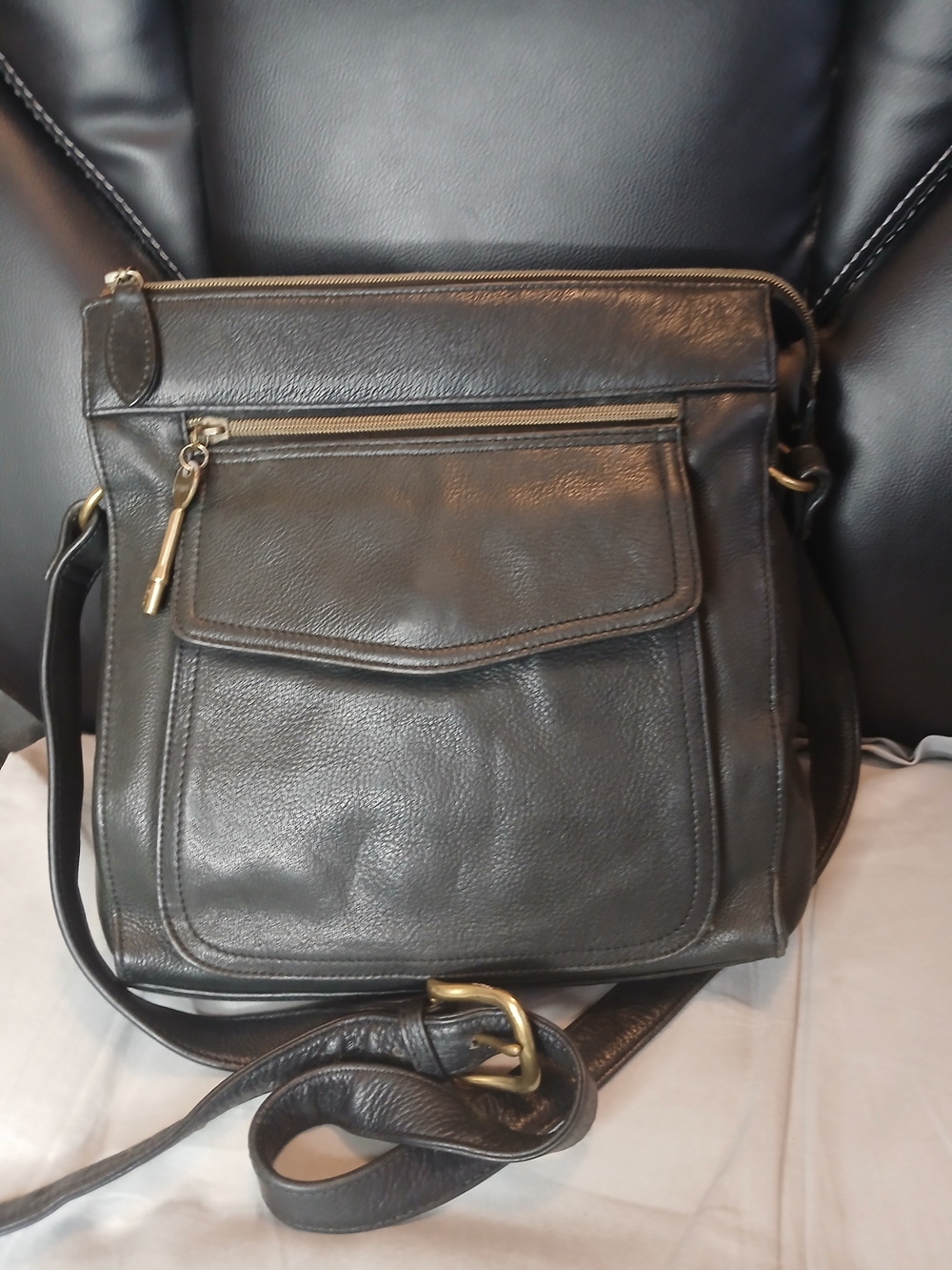 Vintage Fossil Black Leather Crossbody Bag